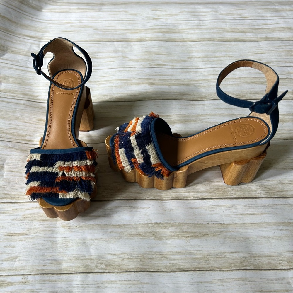 NWOB TORY BURCH ALMA PLATFORM SANDALS Size 6